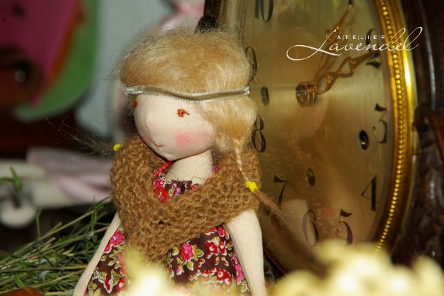 Art cloth dolls for sale. Handmade by Atelier Lavendel
