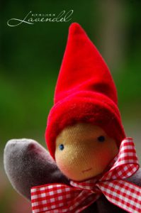 Read more about the article Handmade Waldorf Gnomes