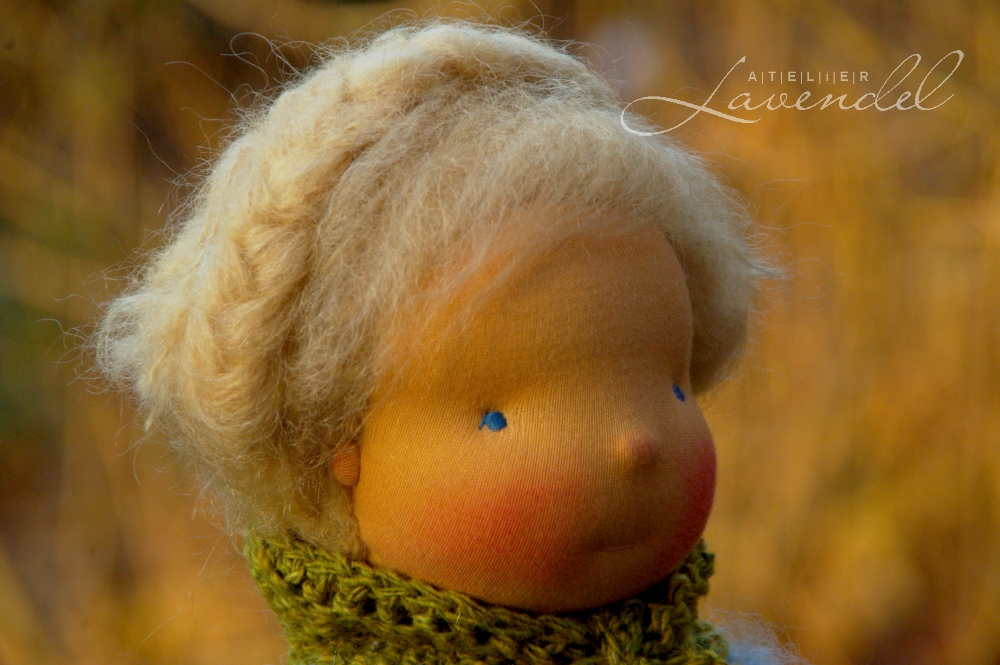 ooak natural fibres cloth dolls by Atelier Lavendel are lovingly handmade with much attention to details. Handmade in Germany.