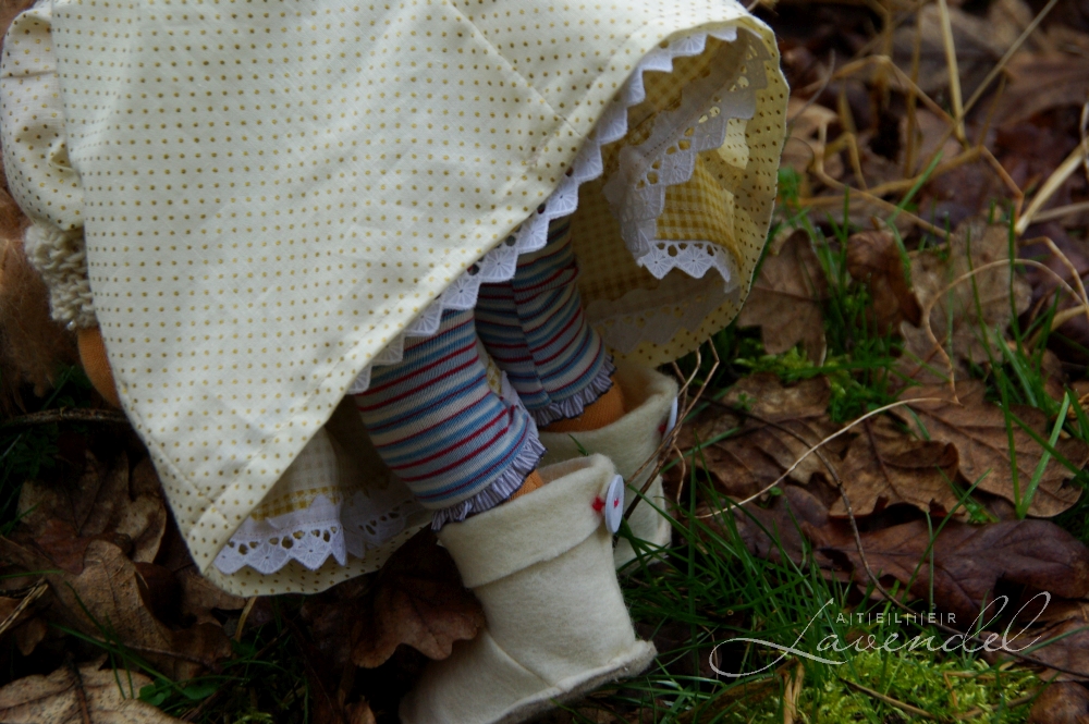ooak natural cloth dolls: handmade by Atelier Lavendel with lots of love and attention to detail, using all natural, best quality materials. Handmade in Germany.