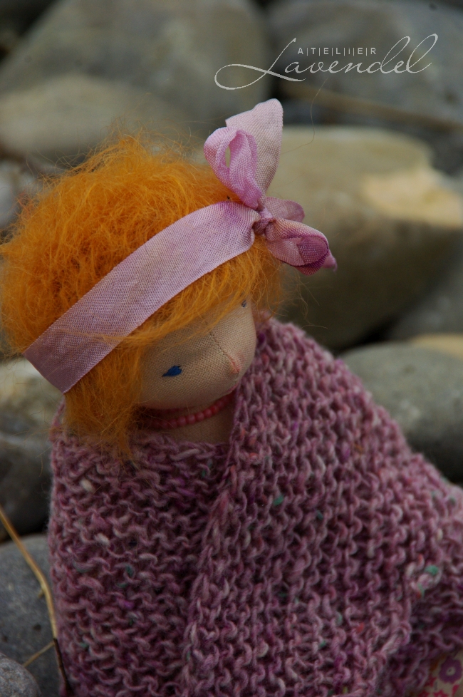ooak cloth doll eco friendly: meet Leonie, handmade by Atelier Lavendel with lots of love and care using all natural organic materials. Waldorf Inspired. Handmade in Germany.