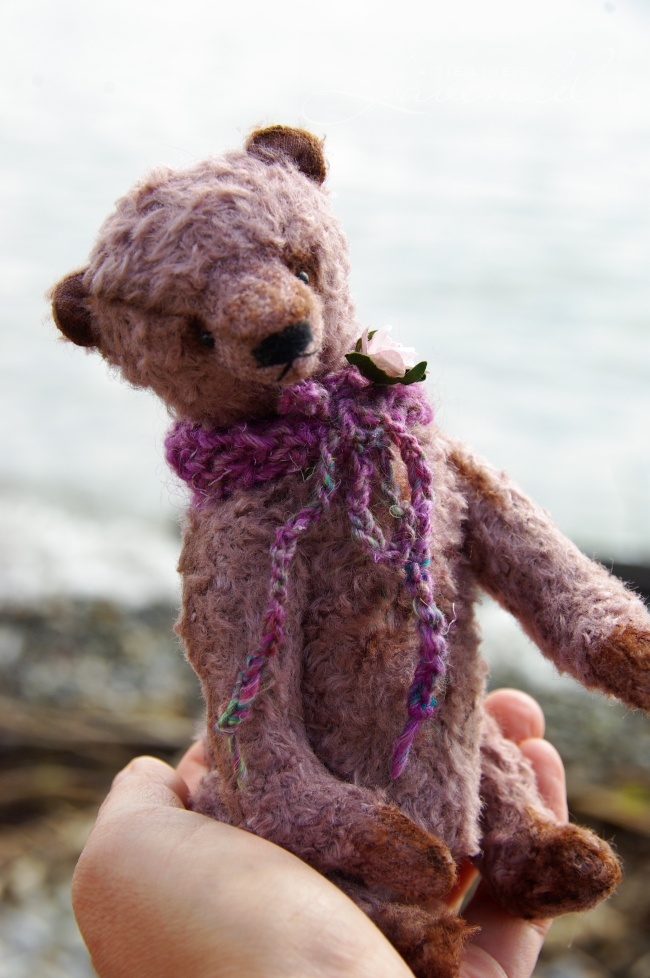 ooak artist bear: meet Mr. Lilac Cavalier, handmade with lots of love and care using beat quality natural materials.