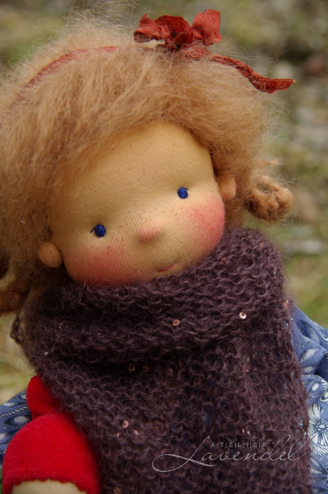 ooak natural fibres waldorf dolls: meet Heidi, all natural OOAK natural fibres doll by Atelier Lavendel. Handmade in Germany.