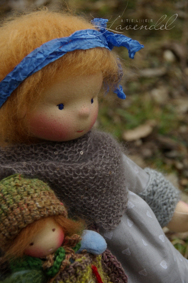 ooak natural fibers dolls: meet Antonia and Claudine, OOAK cloth dolls by Atelier Lavendel, handmade with lots of love and care.