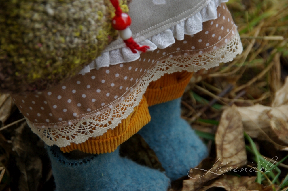 ooak natural fibers dolls: meet Antonia and Claudine, OOAK cloth dolls by Atelier Lavendel, handmade with lots of love and care.