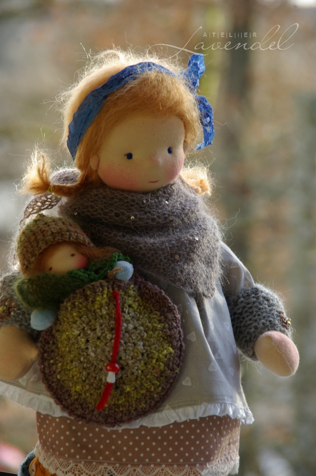 ooak natural fibers dolls: meet Antonia and Claudine, OOAK cloth dolls by Atelier Lavendel, handmade with lots of love and care.