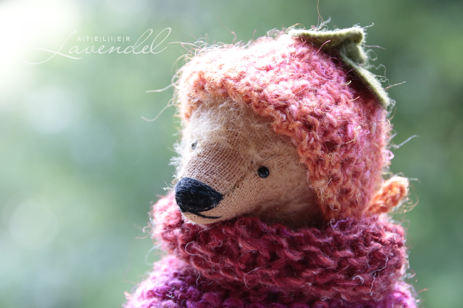 Meet Mathilda! RTG ooak artist bears by Atelier lavendel. Best quality natural materials, original designs. Hanmade in Germany.