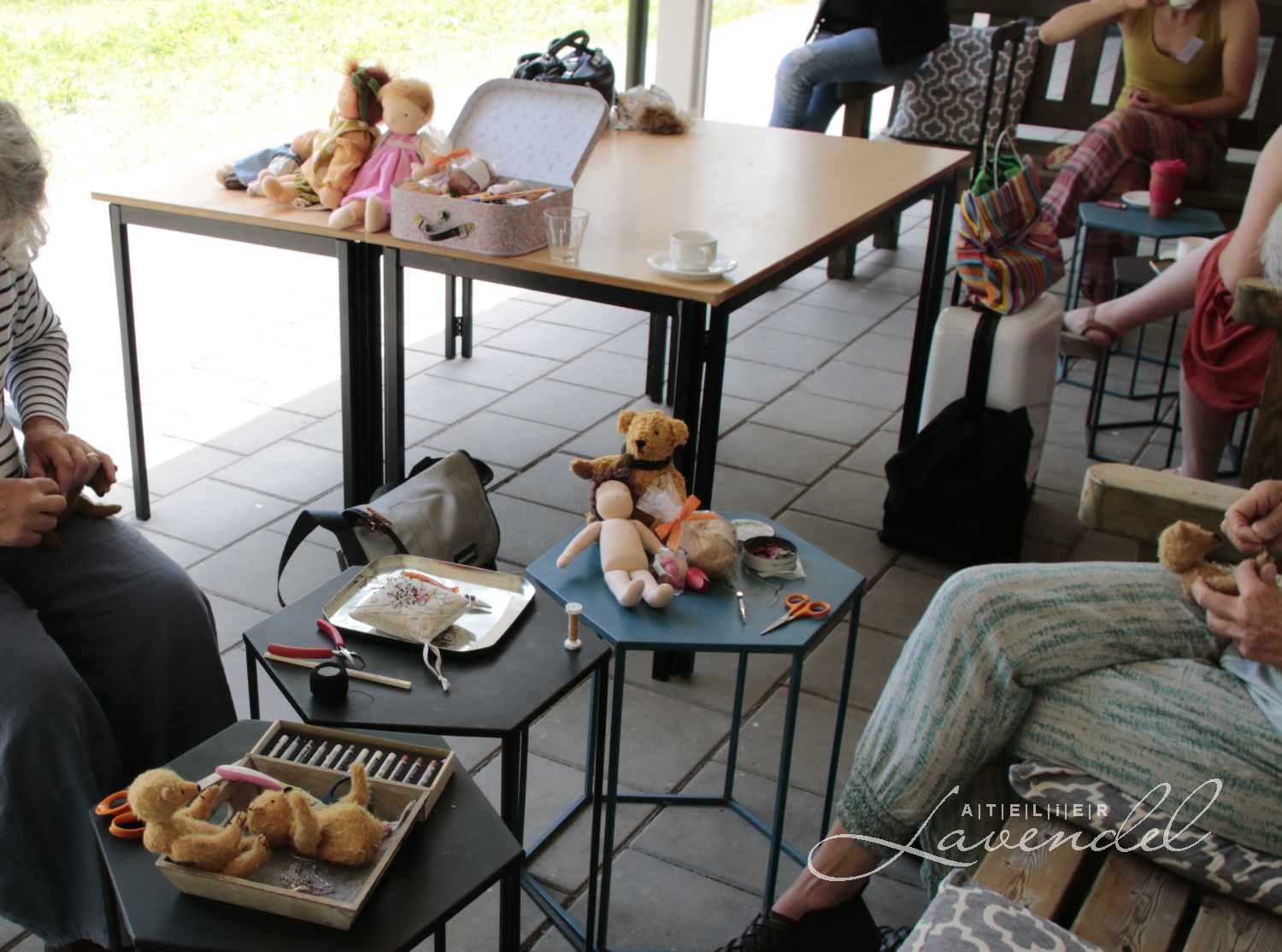 Atelier Lavendel Dolls: Waldorf Doll Seminar 2018 in Elspeet, the Netherlands, has passed as a firework of all kinds of beautiful impressions around the doll art and Waldorf doll making.