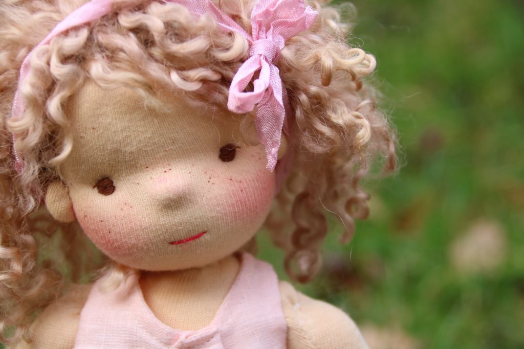 Handmade doll: Melanie  is a dreamer, soft, cuddly and all natural waldorf inspired doll from Atelier Lavendel. She is created with lots of love and attention to detail.