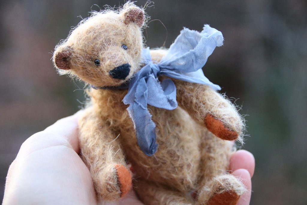 Benedikt ist Atelier Lavendel antique style mohair teddy bear. Made with German antique mohair, filled with sawdust and pure wood wool. He is standing 6 in.