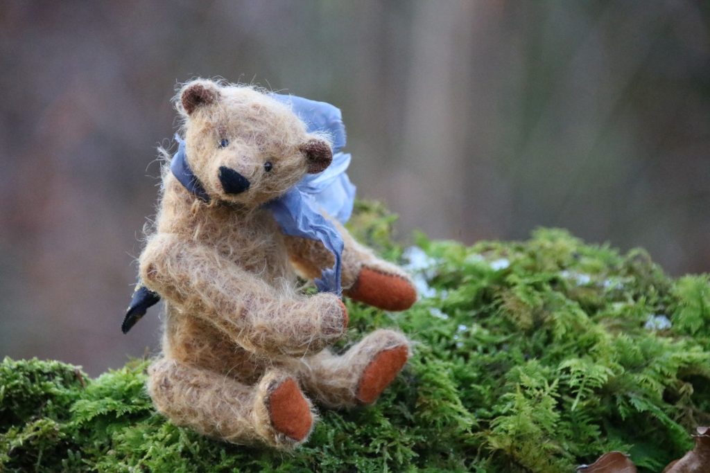 Benedikt ist Atelier Lavendel antique style mohair teddy bear. Made with German antique mohair, filled with sawdust and pure wood wool. He is standing 6 in.